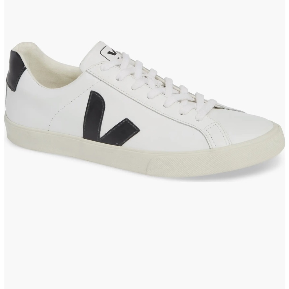 Veja Esplar Sneaker Size 8 with original box